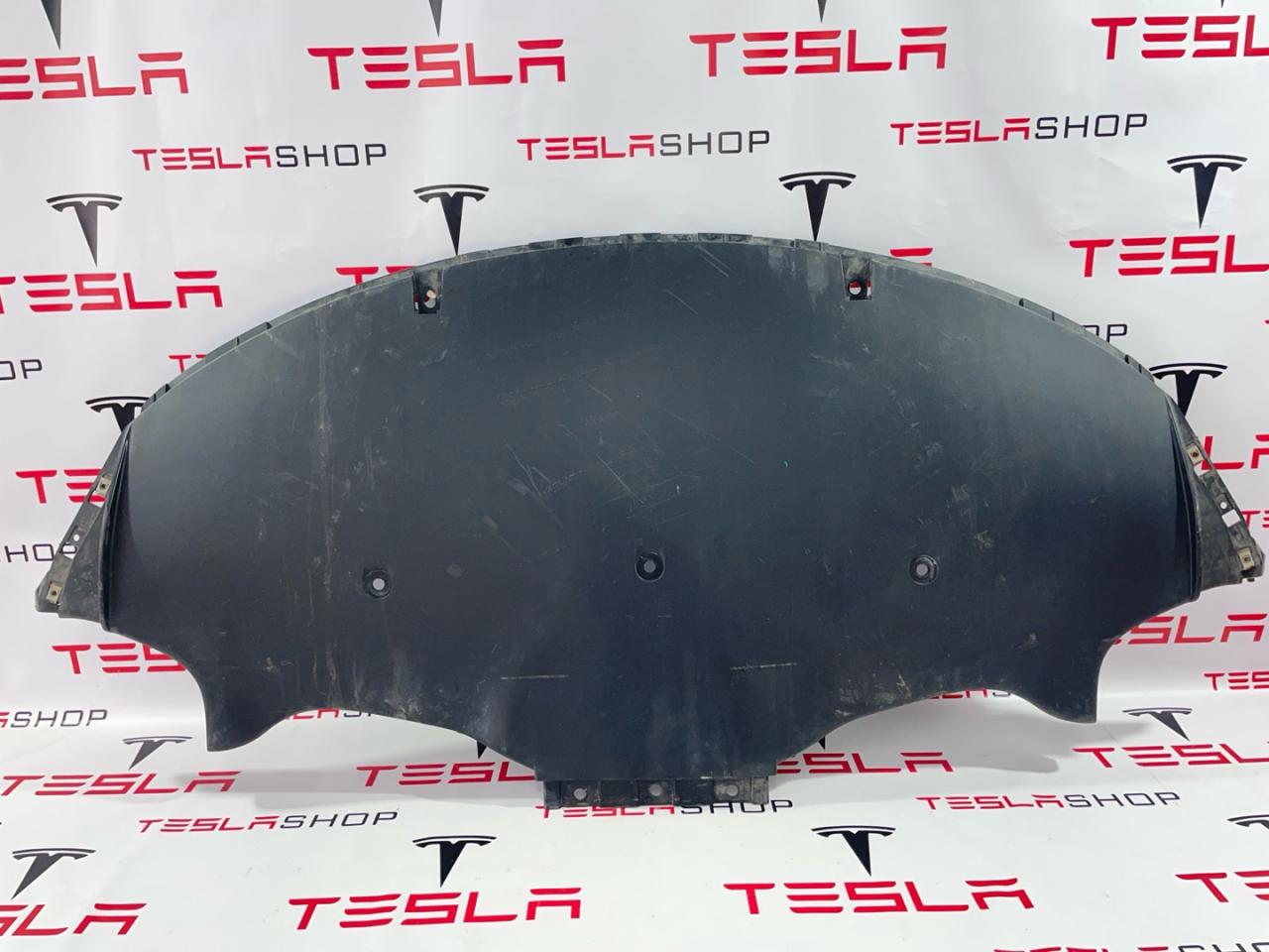 защита бампера заднего Tesla Model 3 1 поколение 2019, 1083985-00-C, 1100838-00-C, 1135410-00-A, 1137819-00-A - фото №1