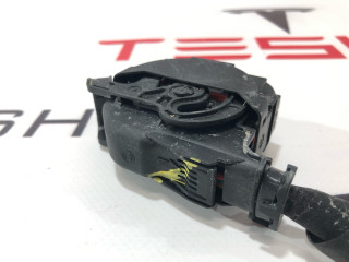 разъем (фишка) проводки Tesla Model S 1 поколение [рестайлинг] 2016, 1037123-00-B, 1046132-00-B