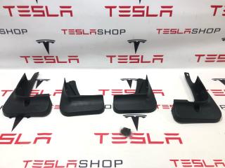 брызговик Volkswagen ID.6 1 поколение 2023, ZVK826001