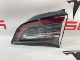 фонарь крышки багажника правый Tesla Model 3 1 поколение 2019, 1077402-00-G