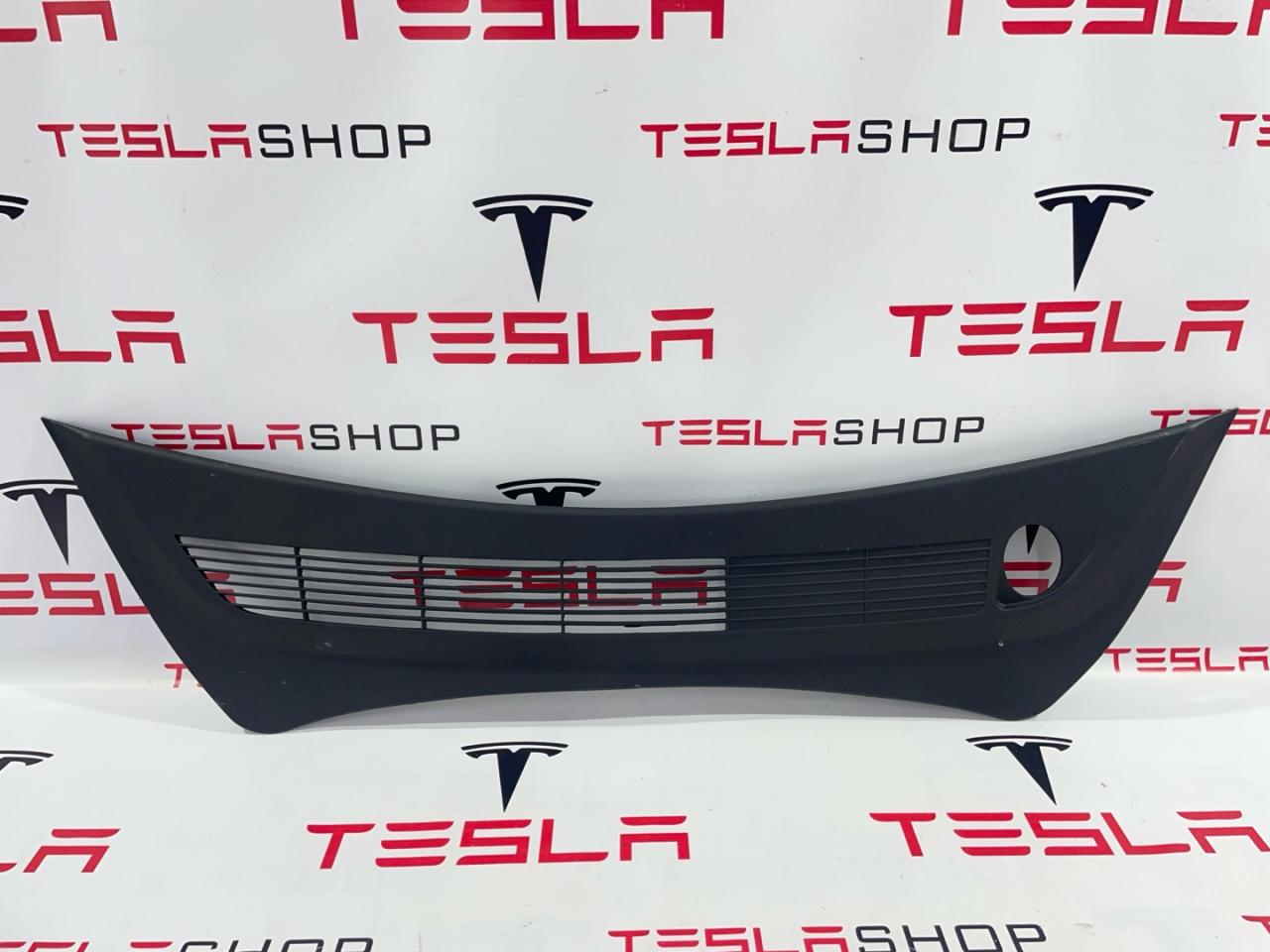 Подкапотный пластик бокса Tesla Model 3 1 поколение (2017 - 2026), 1081675-00-B, 1081692-00-C - фото №1