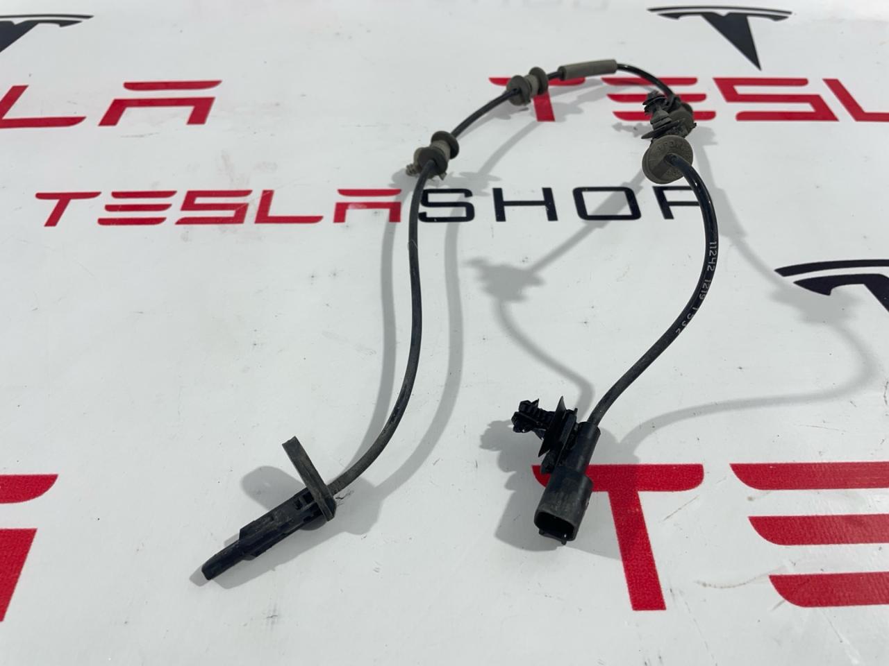 датчик ABS Tesla Model 3 1 поколение 2019, 1044761-00-E - фото №1
