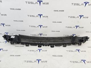 Решетка гриль декоративная основного радиатора (передний бампер) Tesla Model Y 1 поколение 2024, 1493759-00