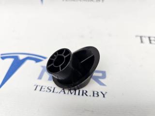 Упор крышки багажника правый Tesla Model Y 1 поколение 2021, 1507942-00
