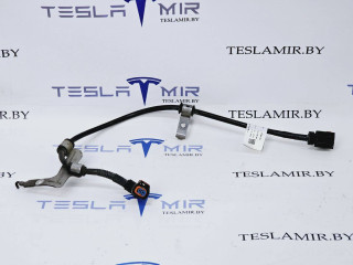 Электропроводка суппорта (ручника) правая Tesla Model 3 1 поколение 2022, 1044782-00