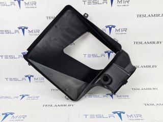 Воздуховод (дефлектор) радиатора (лопух) правый Tesla Model S 1 поколение [рестайлинг] 2019, 1058072-00