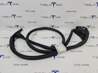 уплотнитель двери Tesla Model S 1 поколение [рестайлинг] 2018, 6009584-00