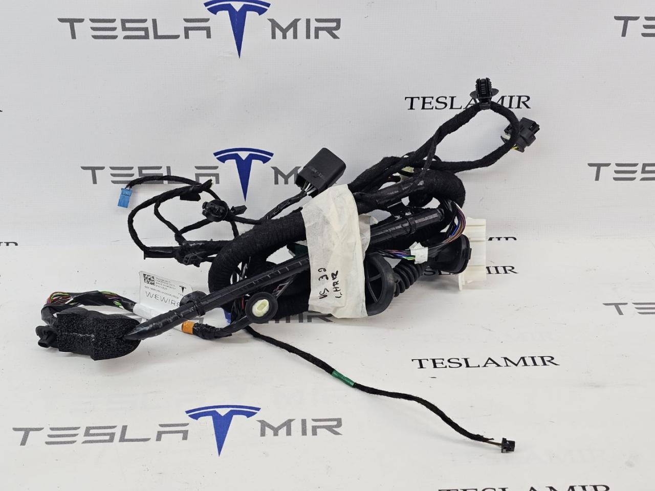 Электропроводка двери задняя левая Tesla Model Y 1 поколение 2025, 1933894-00 - фото №1