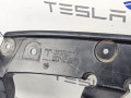 Кронштейн накладки (логотипа) V-образной гриля передний Tesla Model X 1 поколение 2018, 1047020-00 - фото №2