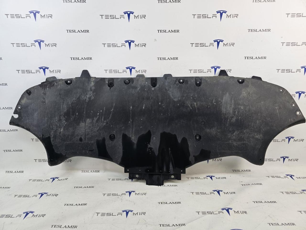 защита бампера заднего Tesla Model Y 1 поколение 2024, 1638051-00 - фото №1
