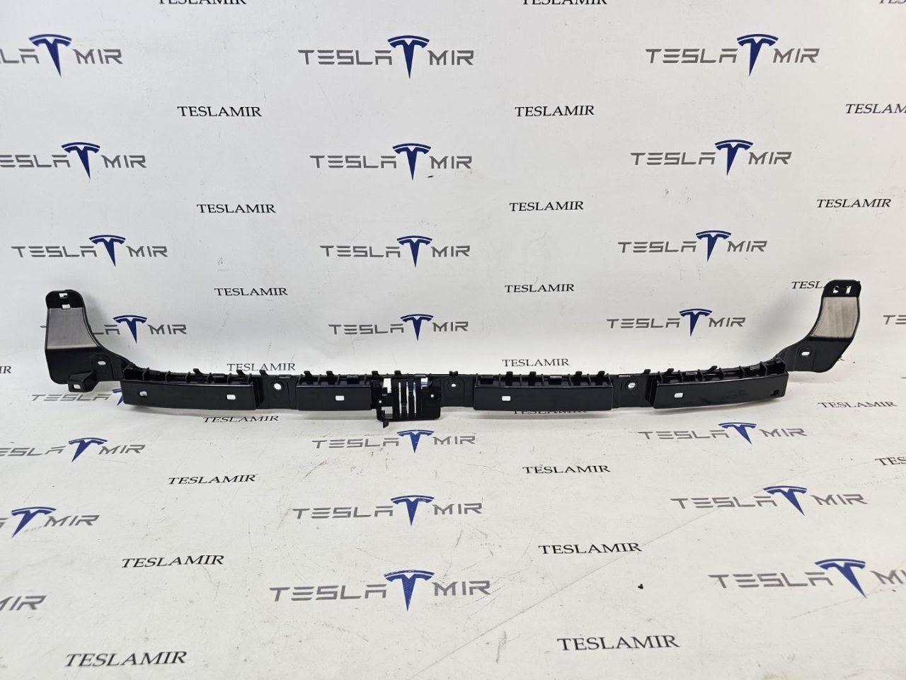 Кронштейн крепления бампера (центральный) задний Tesla Model 3 2 поколение 2024, 1757096-00 - фото №1