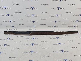 Декоративная накладка центральной консоли Tesla Model S 1 поколение [2-й рестайлинг] 2022, 1562938-01, 1562938-91