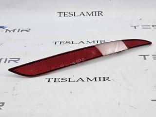 Катафот заднего бампера (отражатель) правый Tesla Model 3 1 поколение 2023, 1077407-00