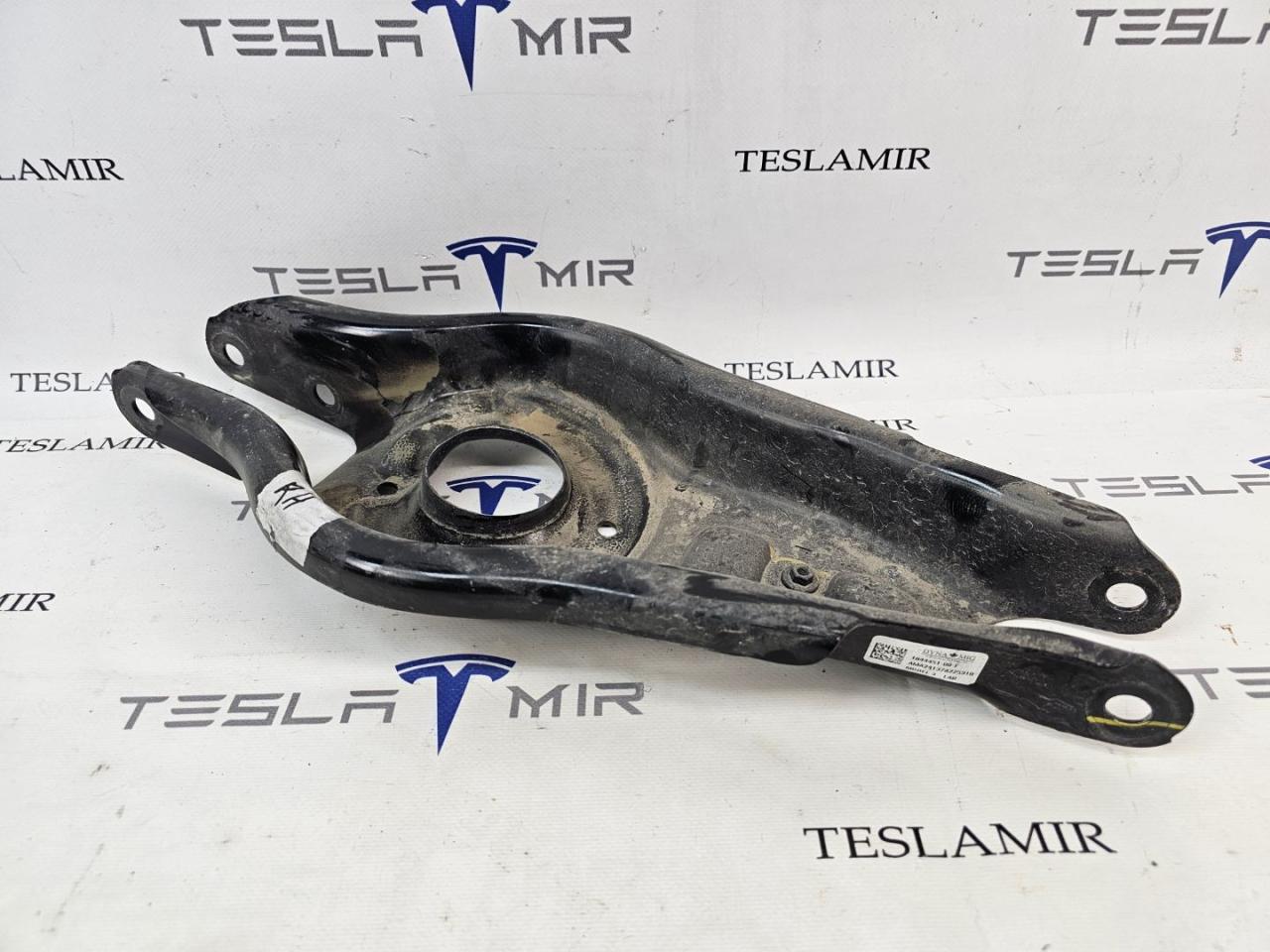 Рычаг задний под пружину (лодочка) нижний Tesla Model Y 1 поколение 2024, 1044451-00 - фото №1
