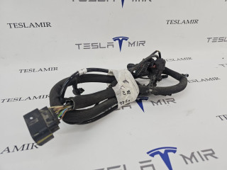 Проводка пневмо подвески адаптивной левая Tesla Model S 1 поколение [2-й рестайлинг] 2022, 1420781-00