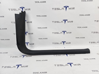 Накладка декоративная стойки А внутренняя правая нижняя Tesla Model Y 1 поколение 2022, 1494620-00