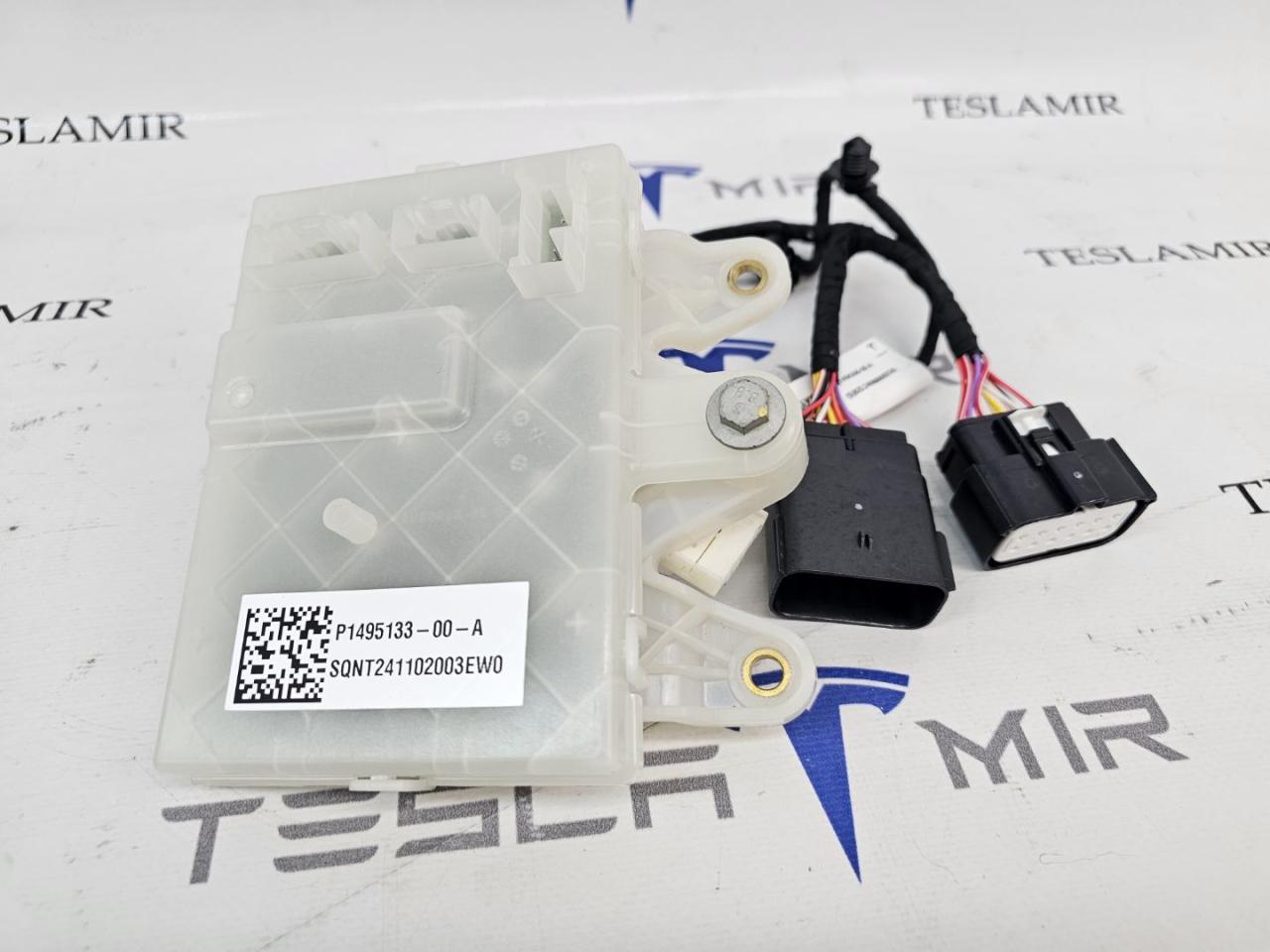 Блок ретрофит (ccs2) Tesla Model S 1 поколение 2015, 1495133-00, 1494366-00, 1489302-00, 1495133-00-A - фото №1