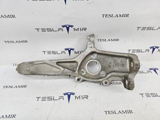 кулак поворотный левый Tesla Model 3 1 поколение 2023, 1044311-00