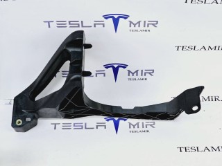 крепление фары левой Tesla Model S 1 поколение [2-й рестайлинг] 2022, 1643511-00