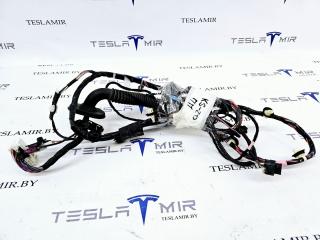 Электропроводка двери передняя правая Tesla Model 3 1 поколение 2019, 1067963-00