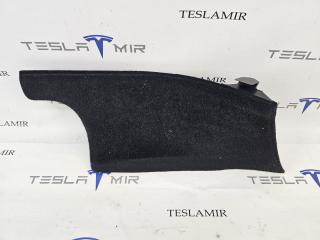 Накладка стойки С внутренняя правая нижняя Tesla Model Y 1 поколение 2024, 1704659-01, 1704661-01