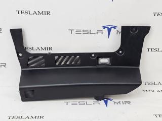 пластик Tesla Model Y 1 поколение 2024, 1634440-98, 1833395-00, 1836780-00