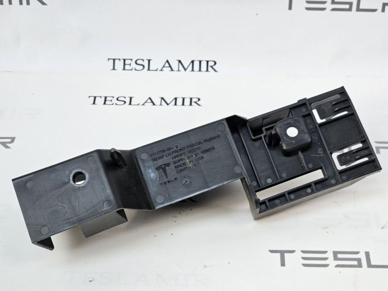 кронштейн передней панели (телевизора) Tesla Model 3 2 поколение 2025, 1711755-00 - фото №1