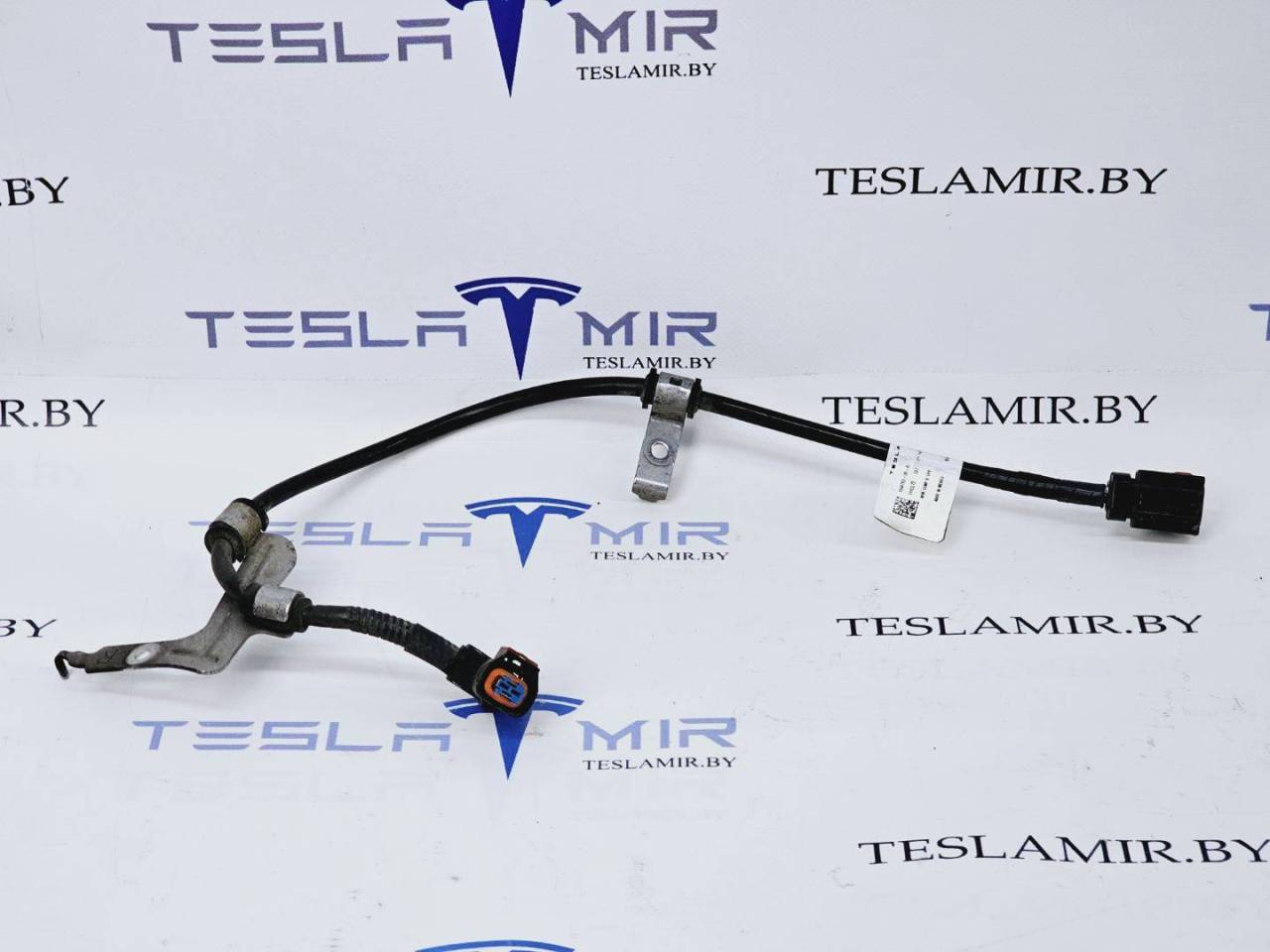 Электропроводка суппорта (ручника) правая Tesla Model 3 1 поколение 2023, 1044782-00 - фото №1
