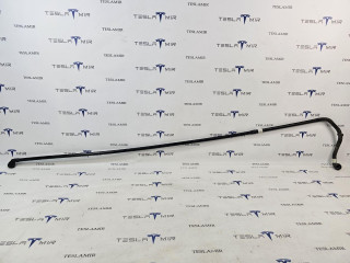 Патрубок системы охлаждения пластиковый Tesla Model 3 1 поколение 2020, 1077593-00