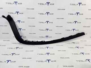 Накладка стойки B внутренняя левая верхняя Tesla Model X 1 поколение 2018, 1105120-00