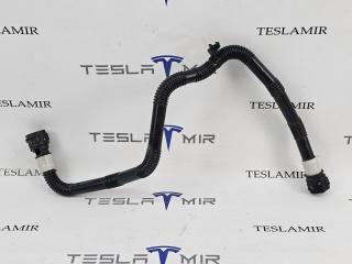 Патрубок системы охлаждения пластиковый Tesla Model S 1 поколение [2-й рестайлинг] 2022, 1585022-00