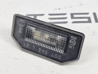 подсветка номера Tesla Model 3 1 поколение 2023, 1449730-00, 1713282-00