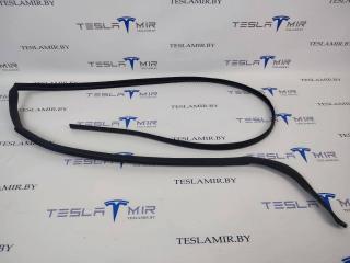 Уплотнитель порога (филенки дверей) правый нижний Tesla Model S 1 поколение [рестайлинг] 2017, 6009588-00