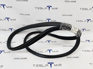 уплотнитель двери Tesla Model Y 1 поколение 2021, 1497675-00, 1497676-00
