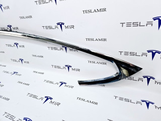 Молдинг кузова боковой наружный верхний левый Tesla Model S 1 поколение [рестайлинг] 2017, 1039307-00