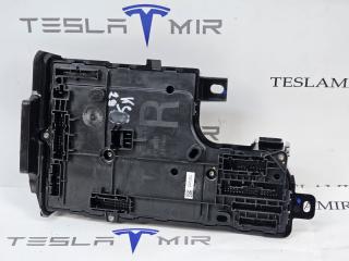 Блок управления BCM (бортовой сети) (Body Control Module) Боди Tesla Model Y 1 поколение 2024, 1657650-00