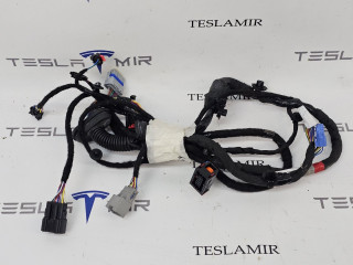 Электропроводка двери передняя правая Tesla Model S 1 поколение [2-й рестайлинг] 2022, 2486398-00