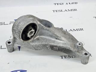 кронштейн двигателя Tesla Model 3 2 поколение 2024, 1093278-50, 1095337-00