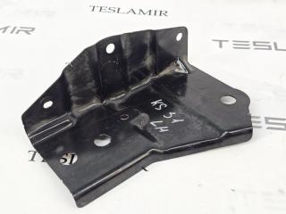 Кронштейн нижнего усилителя переднего бампера Tesla Model 3 2 поколение 2024, 1694450-00