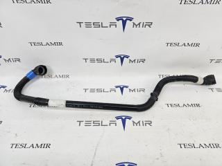 Шланг системы охлаждения - трубопровод порога Tesla Model 3 1 поколение 2023, 1501345-00