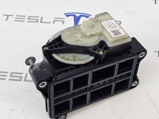 Тепловой суперколлектор Tesla Model 3 1 поколение 2022, 1547938-00, 1506859-00