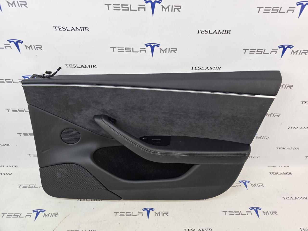 обшивка двери передняя правая Tesla Model 3 2 поколение 2025, 1983176-20, 1776479-28, 1776740-20 - фото №1