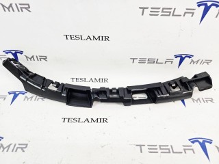 крепление фары правой Tesla Model 3 2 поколение 2024, 2040185-00, L876695