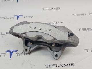 суппорт передний правый Tesla Model 3 2 поколение 2024, 1344622-00