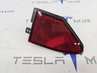 отражатель правый Tesla Model S 1 поколение [рестайлинг] 2018, 1022421-00