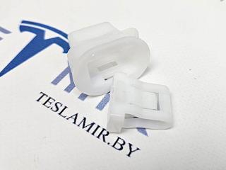 Защелка сидений 2-го ряда Tesla Model S 1 поколение [рестайлинг] 2017, 1016824-00
