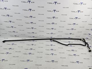 Патрубок системы охлаждения пластиковый Tesla Model 3 1 поколение 2020, 1077578-00
