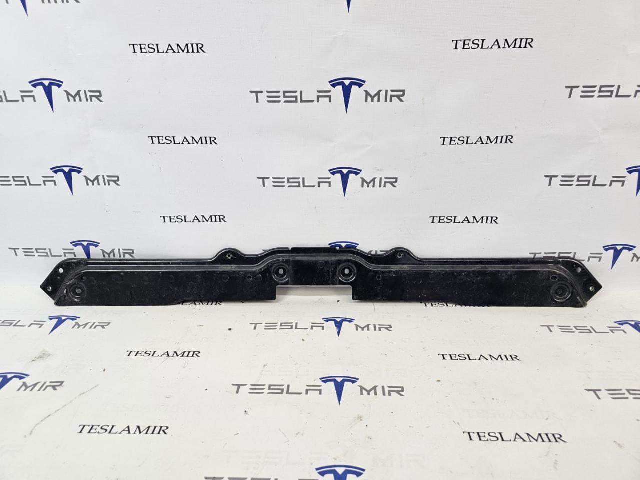 Кронштейн крепления батареи передний Tesla Model Y 1 поколение 2025, 1100055-01 - фото №1
