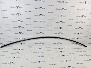 Молдинг кузова боковой наружный верхний правый Tesla Model 3 2 поколение 2024, 1873576-20