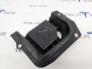 Накладка опоры (стакана) амортизатора правая Tesla Model Y 1 поколение 2021, 1494084-00